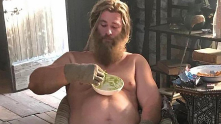 Fat Thor eating.